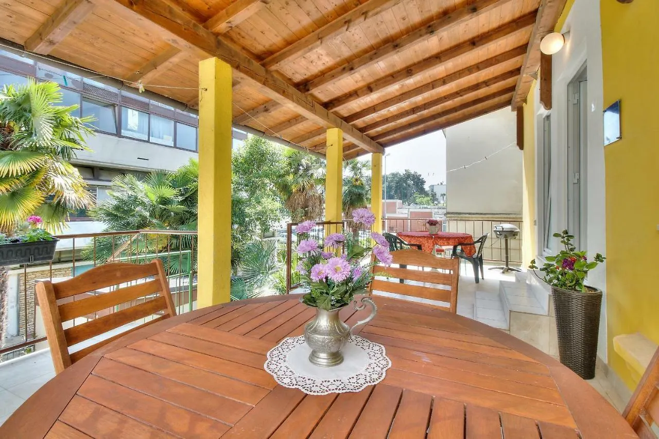 Boutique Apartman Villa Mediteran 波雷奇 克罗地亚