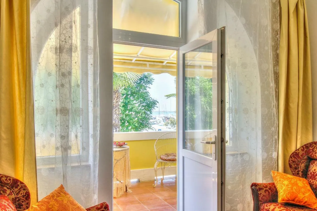Boutique Apartman Villa Mediteran ポレッチ アパート